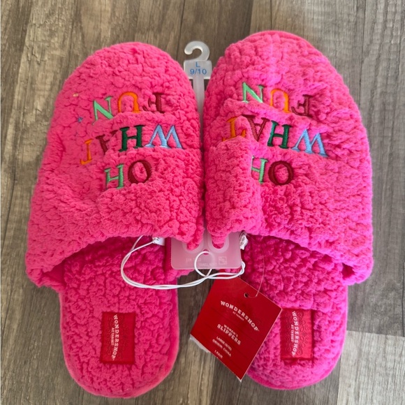 Wondershop Target Womens Holiday Slippers Oh What Fun Pink Sherpa Size M/L - Picture 9 of 11